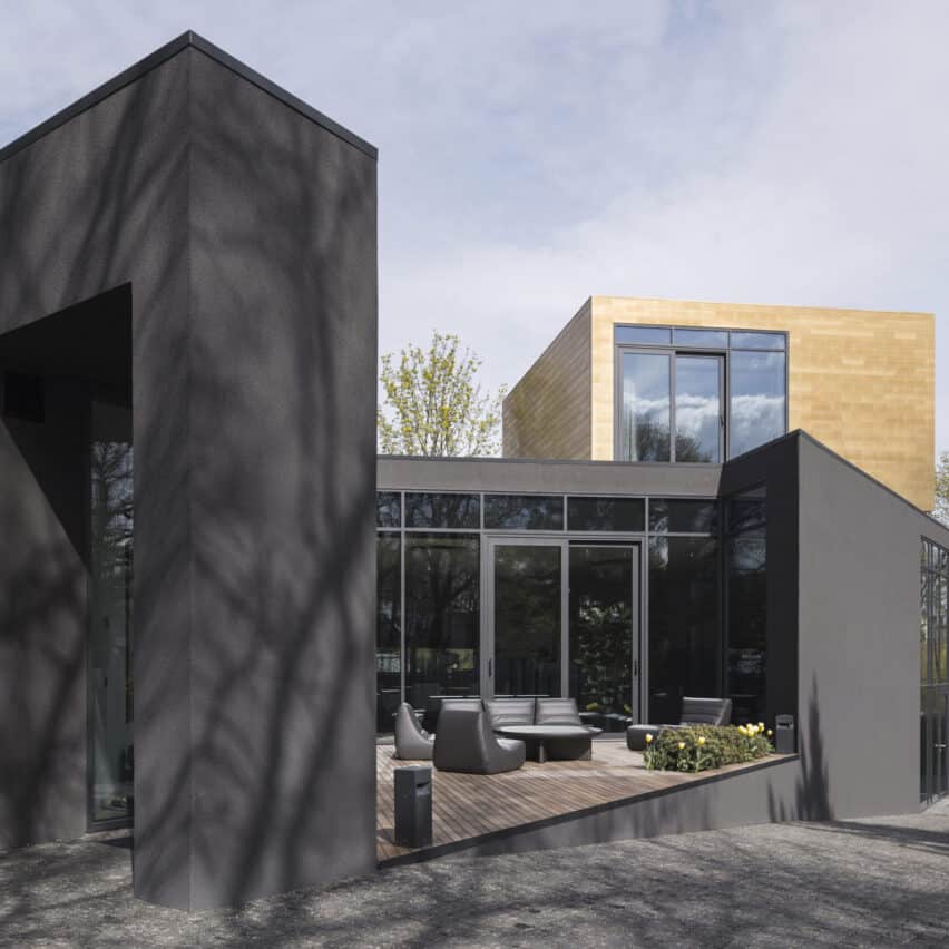 GYVENAMASIS NAMAS PERKŪNO AL.