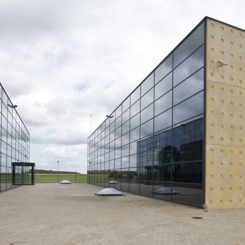 ŽEMĖS ŪKIO TECHNIKOS PREKYBOS IR APTARNAVIMO CENTRAS „IVABALTĖ“ SAVIEČIŲ K.