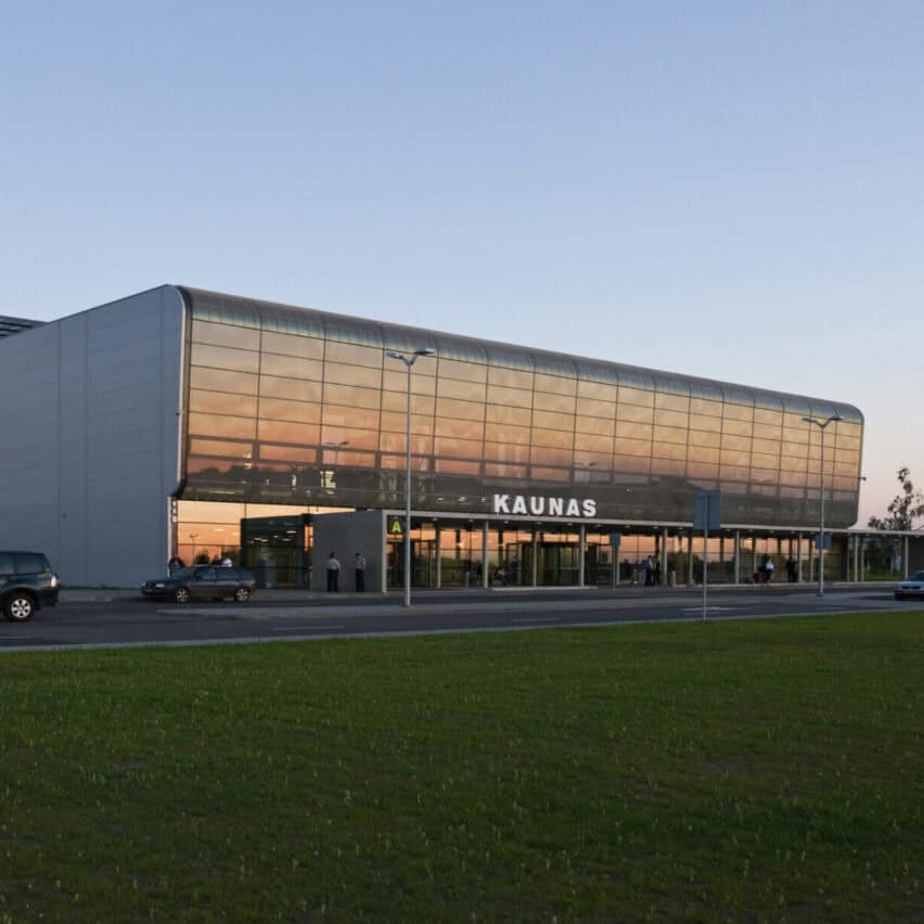 KAUNO ORO UOSTAS KARMĖLAVOJE