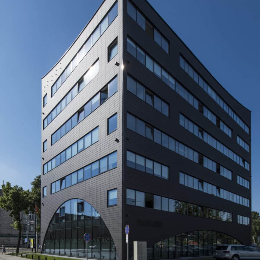 BIURŲ PASTATAS „MIKROVISATA“ SAVANORIŲ PR.