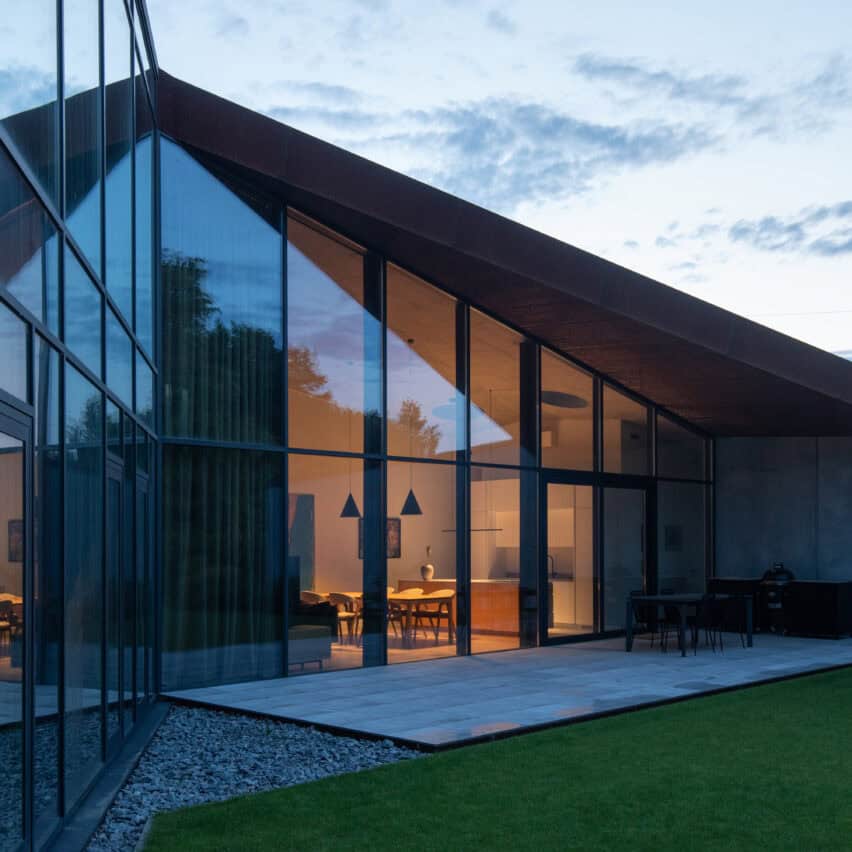 GYVENAMASIS NAMAS LEKĖČIŲ G.